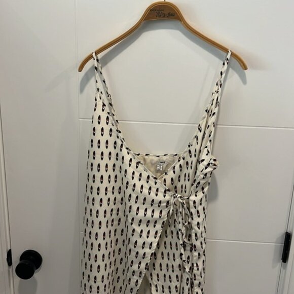 Amuse Society wrap top size large - Picture 2 of 6